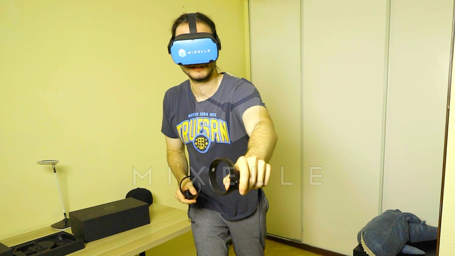 Аренда беспроводного автономного VR аттракциона Oculus Quest 2